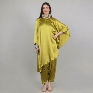 Conjunto moderno de 2 piezas para mujer, estilo kaftan dhoti en color mehndi con cuentas, pedrería y lentejuelas, estilo moderno para chicas. - Product Image 1