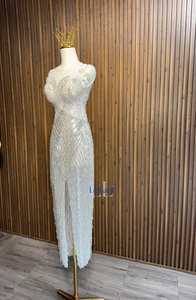 Robe fourreau élégante en soie pour femme avec manches courtes, ornée de strass haut de gamme, idéale pour les soirées et les fêtes - Product Image 6