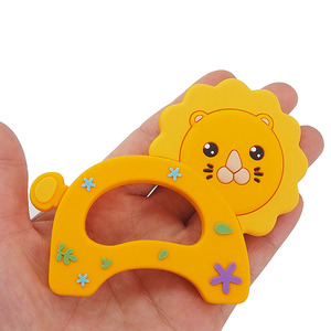 <span class=keywords><strong>Anneau</strong></span> de <span class=keywords><strong>dentition</strong></span> d'allaitement de dessin animé de qualité alimentaire en gros nouveau-né santé molaire à mâcher <span class=keywords><strong>Lion</strong></span> bébé jouet de <span class=keywords><strong>dentition</strong></span> en silicone - Product Image 3