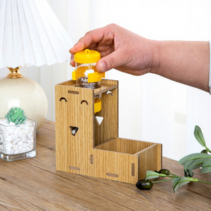 <span class=keywords><strong>Fontaine</strong></span> <span class=keywords><strong>à</strong></span> eau verticale en <span class=keywords><strong>bois</strong></span> massif ultra-résistant anti-morsure pour hamster syrien doré, avec <span class=keywords><strong>support</strong></span> de bouteille d'eau <span class=keywords><strong>à</strong></span> bille réglable en hauteur - Product Image 3