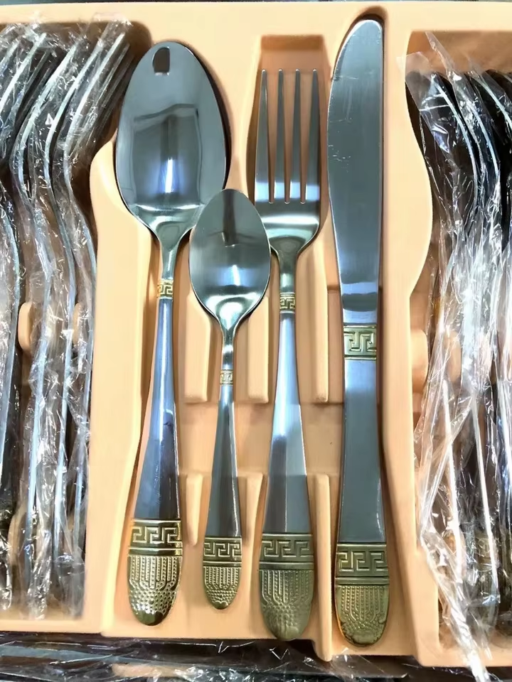 Set bianco/argento da 72 pezzi