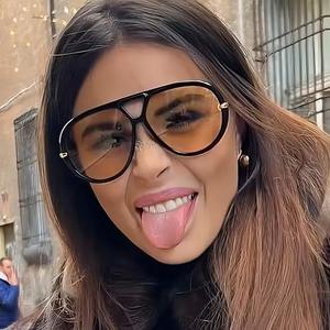 Marchio di lusso pilota di occhiali da sole ovali da uomo 2025 nuovo popolare Vintage Bent Leg Design occhiali da sole Punk Double Bridge <span class=keywords><strong>Eyewear</strong></span> - Product Image 2