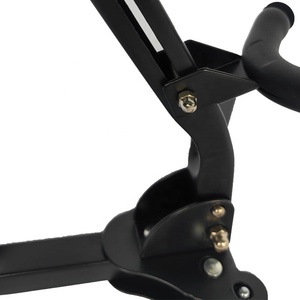 Soporte Universal Portátil Plegable y Ajustable de Hierro con Base Triangular Amarilla <span class=keywords><strong>para</strong></span> Saxofón Tenor y Alto, Modelo AOOLOO - Product Image 4