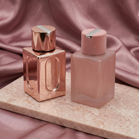 Flacon de parfum en verre personnalisé de 100 ml, design moderne et luxueux, avec pompe, qualité supérieure, vente en gros
