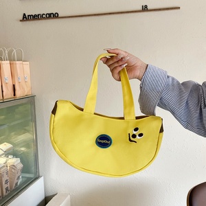 Sac de rangement mignon en forme de banane, sac fourre-tout en toile ludique brodé de dessins animés, cadeau de la Fête des Enfants, sac à <span class=keywords><strong>main</strong></span> en gros - Product Image 1