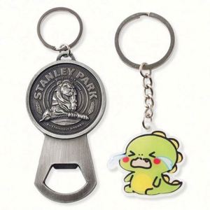 Logotipo Promocional Personalizado Impreso en Serigrafía, Esmalte, PVC, Acrílico, Goma, Cuero, Metal Recubierto Sólido Pantone, Moldeado por Inyección Personalizado - Product Image 5