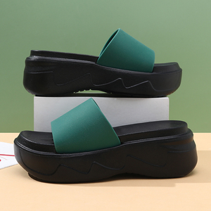 2024 Primavera Nueva tendencia Zapatillas con logotipo personalizado para mujer Suave transpirable antideslizante para uso en interiores/exteriores Peso ligero con puntera - Product Image 3