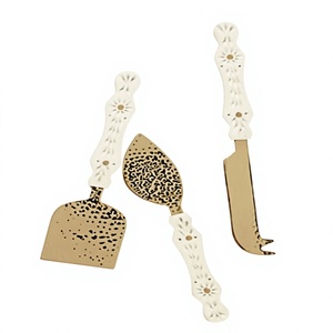 Juego de cuchillos para queso de cobre con estampado de leopardo y mangos florales blancos, solo lavar a mano, duradero - Product Image 1