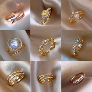 Anillo Abierto de Latón Chapado en Oro de Lujo Ligero con Geometría Incrustada y Zirconia, Joyería Coreana de Alta Gama para Mujer al por Mayor - Product Image 2