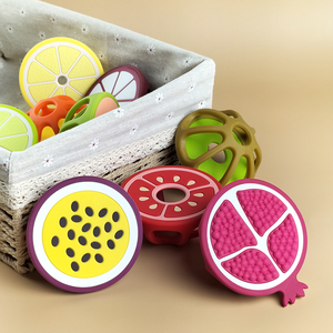 2023 New BPA free <span class=keywords><strong>Silicone</strong></span> bé trái cây <span class=keywords><strong>Teether</strong></span> Đồ chơi bán buôn silicon cấp thực phẩm trung tính trẻ em tay Chew teethers - Product Image 1