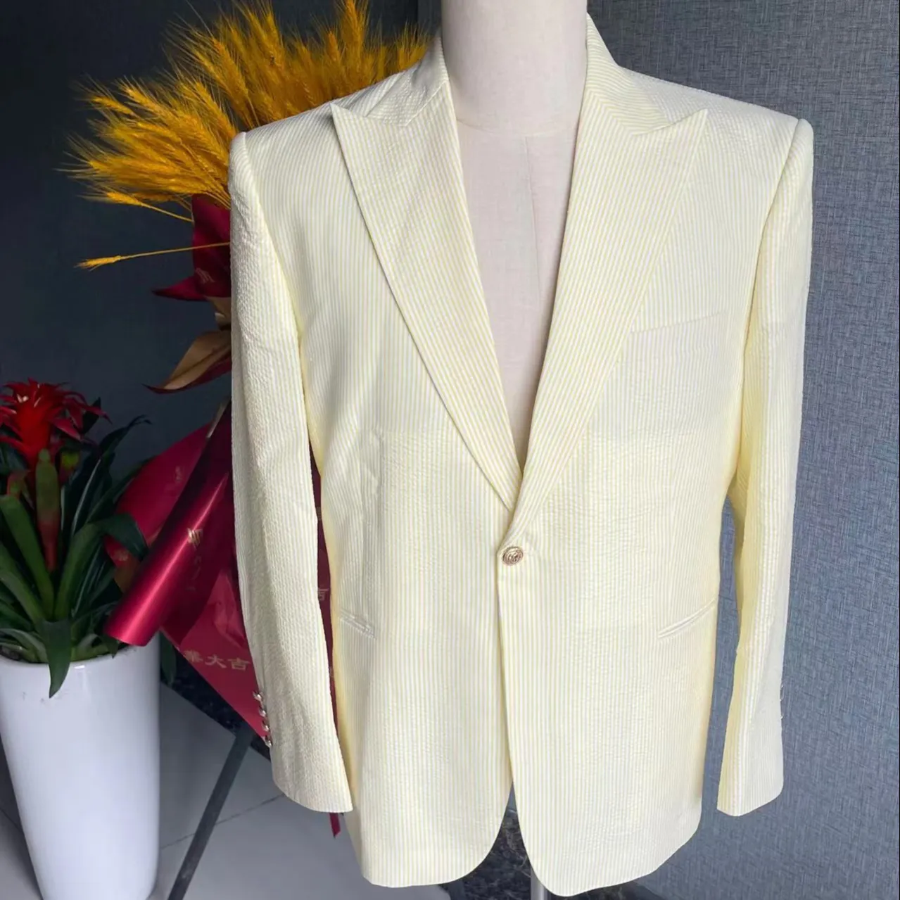 Tailoring Custom Style Half Canvas Casual Suit Bespoke Summer Yellow Men's Seersucker Suits with shirt