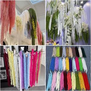 Composizione Floreale Artificiale di Campanule e Mughieri Pendenti in Seta Fatta a Mano per Eventi e Scenografie - Product Image 2