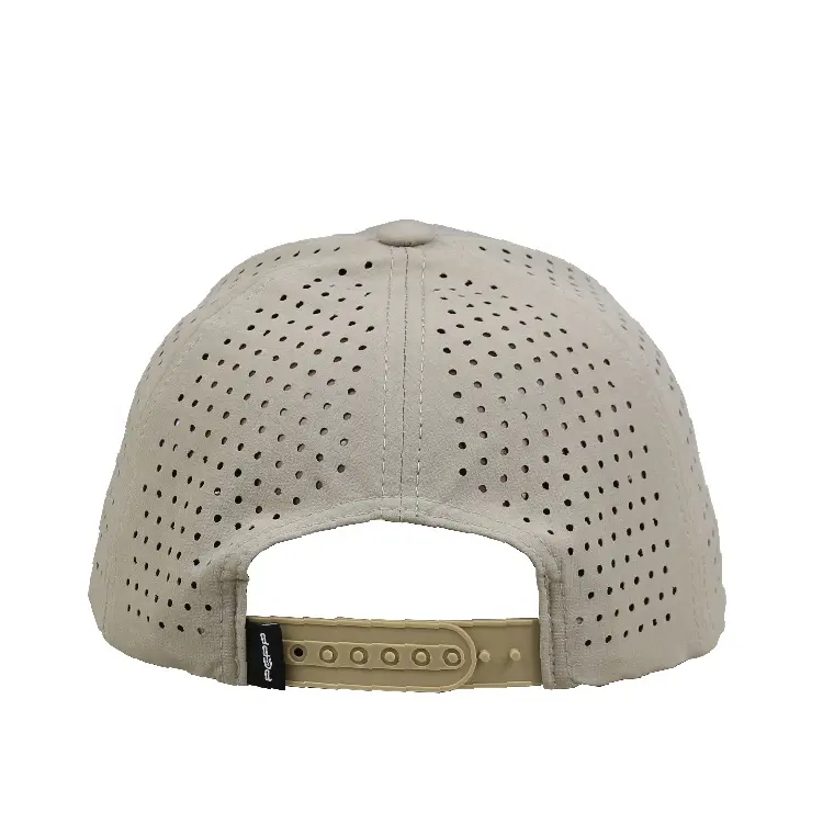 قبعة بيسبول مفرغة ذات 6 طبقات باللون الأبيض عالية الجودة وبشعار مخصص وتطريز ثلاثي الأبعاد