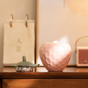 Bougie parfumée en cire de soja dans un pot en céramique, Prune Lavande, Décoration aromatique pour chambre, Cadeau de luxe pour la maison - Product Image 5