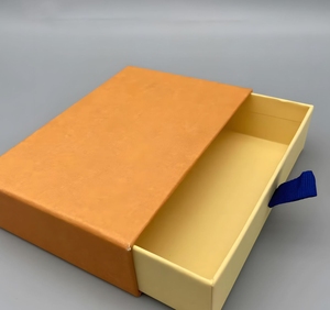 Coffret à bijoux classique orange de renommée mondiale pour bracelets et bijoux, vente en gros disponible - Product Image 2