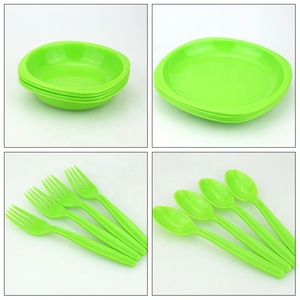 Sans BPA Moderne <span class=keywords><strong>Camping</strong></span> De Luxe 4 Personnes En Plastique Cuillère Fourchette Couteau <span class=keywords><strong>Vaisselle</strong></span> <span class=keywords><strong>Camping</strong></span> <span class=keywords><strong>Kit</strong></span> - Product Image 5