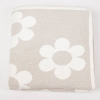 Couverture tricotée accepter personnalisé Super doux fleur Jacquard 100% Polyester tricot couverture pour literie d'hiver