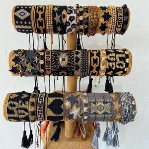 Conjunto de Pulseras Populares en Instagram <span class=keywords><strong>Miyuki</strong></span> <span class=keywords><strong>Delica</strong></span> 11/<span class=keywords><strong>0</strong></span> Hechas a Mano de Alta Calidad con Cuentas Japonesas y Borlas Ajustables - Product Image 4