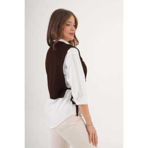 Chaleco de Punto Texturizado con Lazos Laterales en Color Café para Mujer, Prenda Exterior 100% Acrílica - Product Image 4