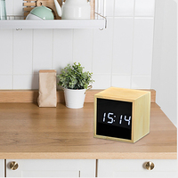 Horloge de bureau numérique électronique en bambou Creative Cube avec commande vocale, affichage de la température, calendrier et fonction snooze pour la maison et le bureau
