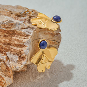 जे एंड डी गोल्ड प्लेटेड स्टेनलेस स्टील फ्रीफॉर्म प्रशंसक लैजुली ईयररिंग्स एडगी शहरी बोहो हाइपोएलर्जेनिक कारीगर - Product Image 3