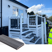 Planches de terrasse en WPC de style européen, dalles de terrasse composites à emboîtement, antidérapantes, durables, finition grain de bois pour usage extérieur