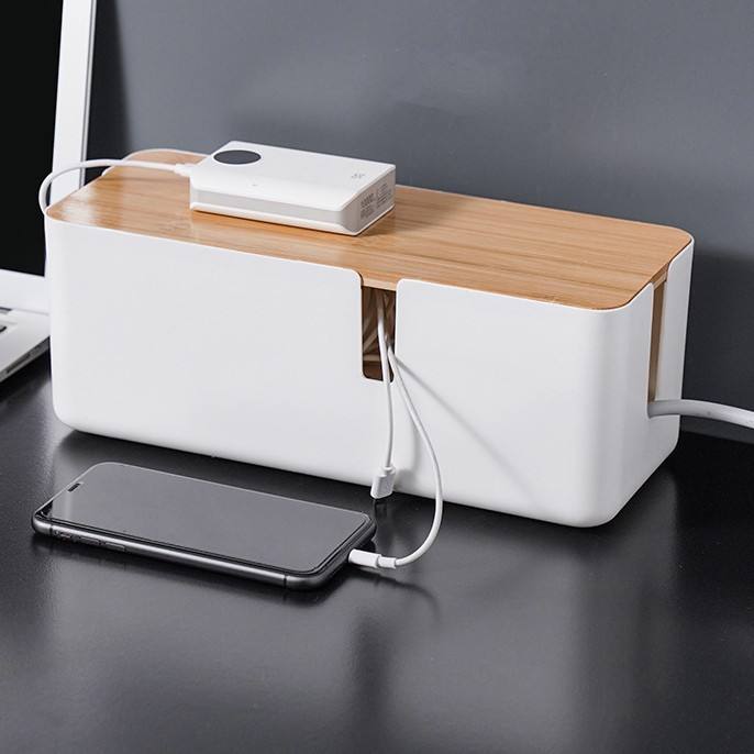 Boîte de rangement pour multiprise blanche