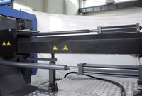 Machine de moulage par injection à économie d'énergie personnalisable Haida Supply 390T 30% efficace pour le moteur à vis PP du processus de préforme PET