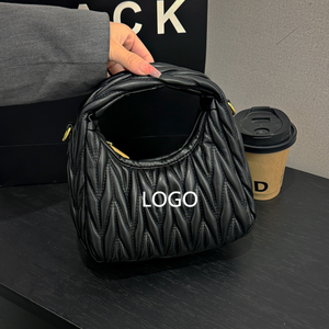 Bolso de Hombro/Bandolera Casual Ligero e Impermeable de PU con Cierre de Cremallera y Patrón de Letras de Lujo Ligero para Mujer - Product Image 2