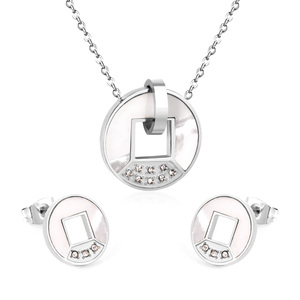 Set di Gioielli Trendy da Donna in Acciaio Inossidabile Placcato Oro 18K con Orecchini a Cerchio Delicati a Conchiglia e Zirconi e Collana a Moneta Rotonda - Product Image 6