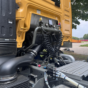 Camion tracteur Sinotruk HOWO TX 6x4 <span class=keywords><strong>à</strong></span> bas prix avec moteur diesel Weichai pour la livraison de marchandises dans les zones minières - Product Image 6