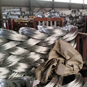 مصنع أسلاك الفولاذ المجلفن في الصين 0.7 مم 0.8 مم 0.9 مم 1.8 مم 1.9 مم أسلاك حديد مجلفن لصناعة الشبكات والأسوار والشماعات - Product Image 3