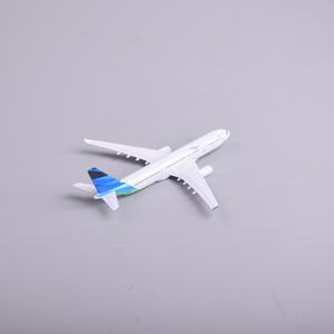 Modellino di Aereo A330 Garuda <span class=keywords><strong>Indonesia</strong></span> 16CM in Metallo Pressofuso con Carrello di Atterraggio in Zinco per Ragazzi - Product Image 5