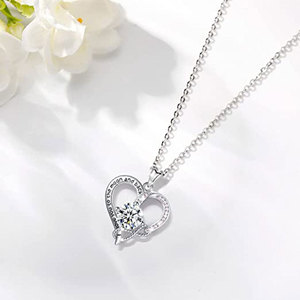 Collar con colgante de corazón para mujer, cadena a la moda para la clavícula, regalo para el día de la madre, joyería - Product Image 4