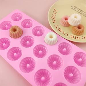 แม่พิมพ์เค้กชิฟฟอน 18 หลุม แบบขายส่ง ราคาพิเศษ ชุดแม่พิมพ์ซิลิโคนลายวน สำหรับทำขนม อุปกรณ์ครัว - Product Image 4
