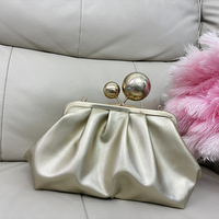 Pochette plissée pour femme avec fermoir boule métallique, sac de soirée en similicuir souple avec chaîne, sac à bandoulière pour mariage et fête