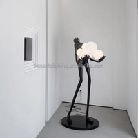 Lampadaire LED E27 de luxe moderne nordique, sculpture artistique créative en résine, statue humaine, grand modèle pour hôtel et salon