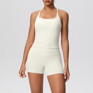 Conjunto de 2 piezas de top deportivo de yoga para mujer, personalizado al por mayor, con espalda cruzada, acolchado, de color liso, de secado rápido, para fitness y entrenamiento, tallas grandes - Product Image 5