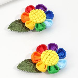 Barrettes à cheveux personnalisées pour enfants, motif dessin animé tournesol marguerite, faites à la main en tissu, accessoires mignons, vente chaude - Product Image 2