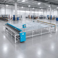 Machine à découper les stores roulants et les rideaux zébrés avec couteau à pression et couteau volant