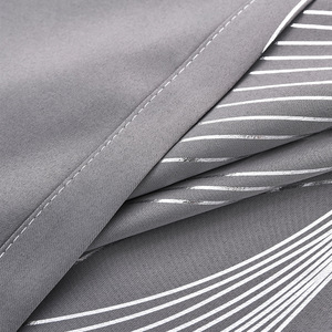 <span class=keywords><strong>Cortinas</strong></span> opacas de diseño geométrico de línea impresa plateada de <span class=keywords><strong>Amazon</strong></span> acabadas de fábrica al por mayor <span class=keywords><strong>para</strong></span> <span class=keywords><strong>sala</strong></span> de estar - Product Image 3