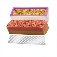Wiederverwendbares 44oz Silikon-Seifenherstellungs-Set mit Holzbox, Edelstahl Wellen- und Geradlinigen Schneidern & Wabenmuster-Formen