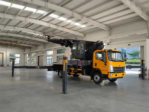 Camión de elevación aérea de brazo recto HOWO Sinotruk de 45M Camión de <span class=keywords><strong>plataforma</strong></span> de trabajo aéreo de operación de gran altitud - Product Image 3