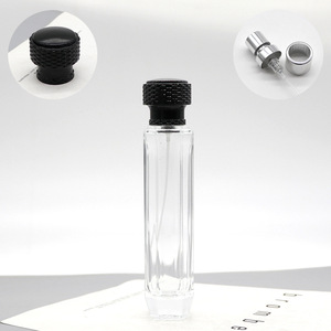 Botella de Perfume de Vidrio Blanco Cristal de Alta Calidad, Botella Transparente con Atomizador, Botella Cosmética Vacía Recargable con Clip - Product Image 3
