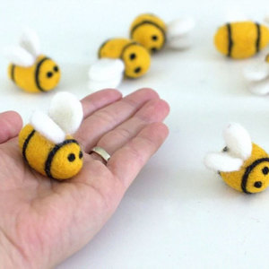 Guirlande pompons en laine pour enfants, décor DIY, forme artisanale, noir et jaune, rvb, DIY - Product Image 2