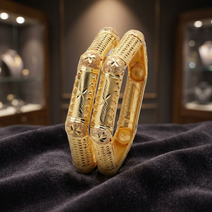 Brazalete chapado en oro con diseño de tinte, brazaletes de moda, brazalete de lujo, brazaletes de oro tradicionales, joyería de latón rellena de oro, Oro Joyería. - Product Image 4