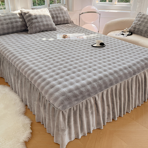 Venta <span class=keywords><strong>de</strong></span> fábrica Coral Fleece Ecológico Cama <span class=keywords><strong>de</strong></span> invierno Falda Conjunto <span class=keywords><strong>de</strong></span> tres piezas Borde <span class=keywords><strong>de</strong></span> encaje Estilo moderno Respetuoso con la piel para uso doméstico - Product Image 1