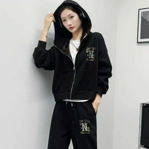 Op maat gemaakte 100% katoenen hoodie set met strass steentjes, eigen label, modieus printpatroon, winterseizoen, capuchon, maat ODM levering 0905 - Product Image 1