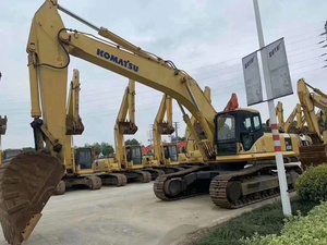 Excavatrice sur chenilles hydraulique Komatsu PC450-8, PC450, PC400-8 avec godet de terrassement, équipement de construction d'occasion - Product Image 5