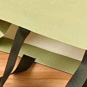 Wholesale High-Quality Sale High-End Gift <b>Bags</b> Luxurious Hot Stamping Gift <b>Packaging</b> <b>Clothing</b> Shopping Paper <b>Bags</b> - Product Image 1